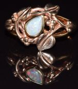 Clogau 9ct gold ring set with an opal, 4.1g, size N