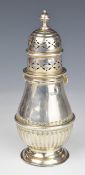Edward VII hallmarked silver sugar caster of baluster form, London 1904, maker Charles Stuart