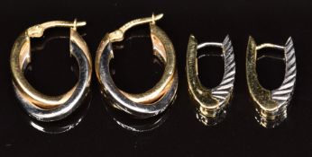 Two pairs of 14k gold bi-coloured earrings, 5.8g