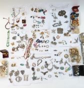 A collection of jewellery including earrings, marcasite brooches, Art Deco earrings, filigree