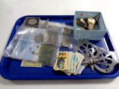 A tray containing assorted lady's and gent's wristwatches to include Laurice and Accurist,