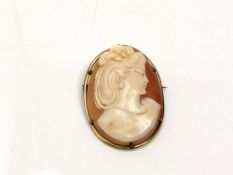 A late Victorian cameo brooch in 9ct gold frame, 37.3 mm x 48.