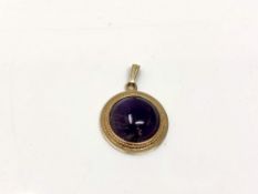 A 9ct gold blue john pendant, diameter 20.