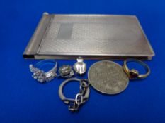 A quantity of costume dress rings,