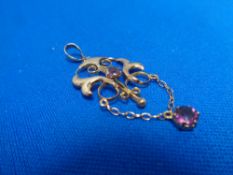 A 9ct gold vintage pendant