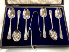 A set of six silver teaspoons and sugar tongs, Sheffield 1896, 86.1g.