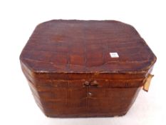 A vintage mulberry leather collar box