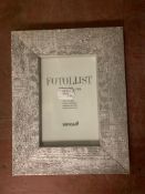 Twenty one Xenos Fotolijst silver wood finish photo frames, 10 cm x 15 cm,