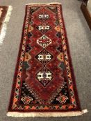 A fringed Eastern runner.