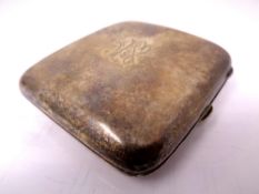 A silver cigarette case CONDITION REPORT: 57g
