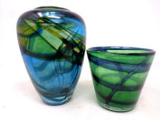 A David Wallace art glass vase with swirl decoration (height 15.