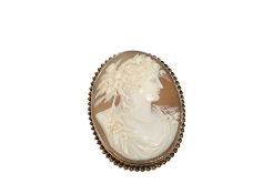 A good quality large gold framed cameo brooch 42.84 mm x 55.48 mm.