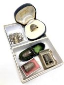 Four silver thimbles, a silver and pearl bracelet and a gent's silver signet ring initialled DGB.