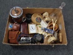 A box of lidded biscuit barrel,