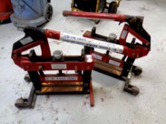 Two industrial metal presses CONDITION REPORT: Lot 622 - 653 are items found in a