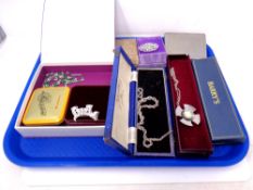 A tray of costume jewellery, rope twist necklace, pendant on chain,