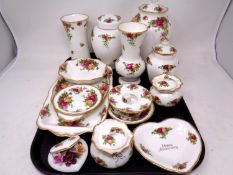 A tray containing 16 pieces of Royal Albert Old Country Roses cabinet china.