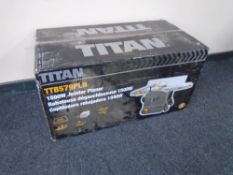 A Titan jointer planer TTB579PLN 1500W.