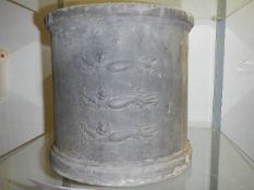 A lead effect planter.