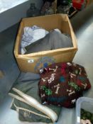 A quantity of good dog blankets (5)