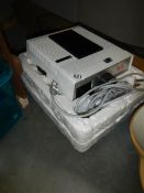 A Braun-Nurnberb-Baximat slide projector with screen. COLLECT ONLY.