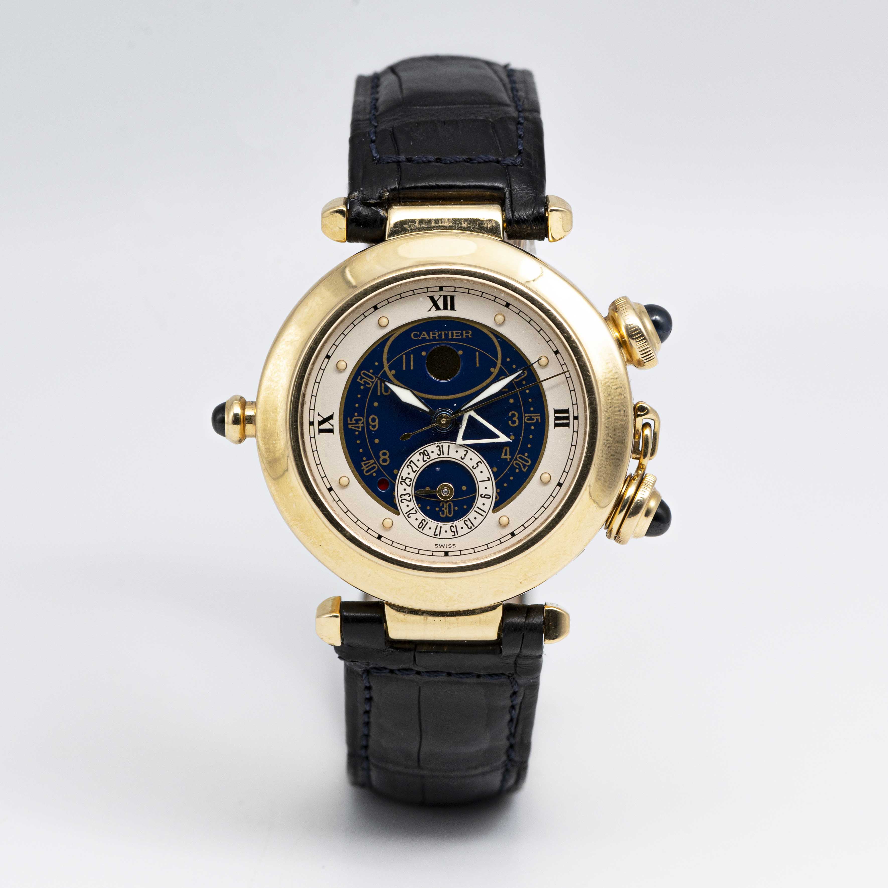 A RARE GENTLEMAN'S SIZE 18K SOLID GOLD CARTIER PASHA MOONPHASE CALENDAR ALARM WRIST WATCH CIRCA - Image 2 of 9