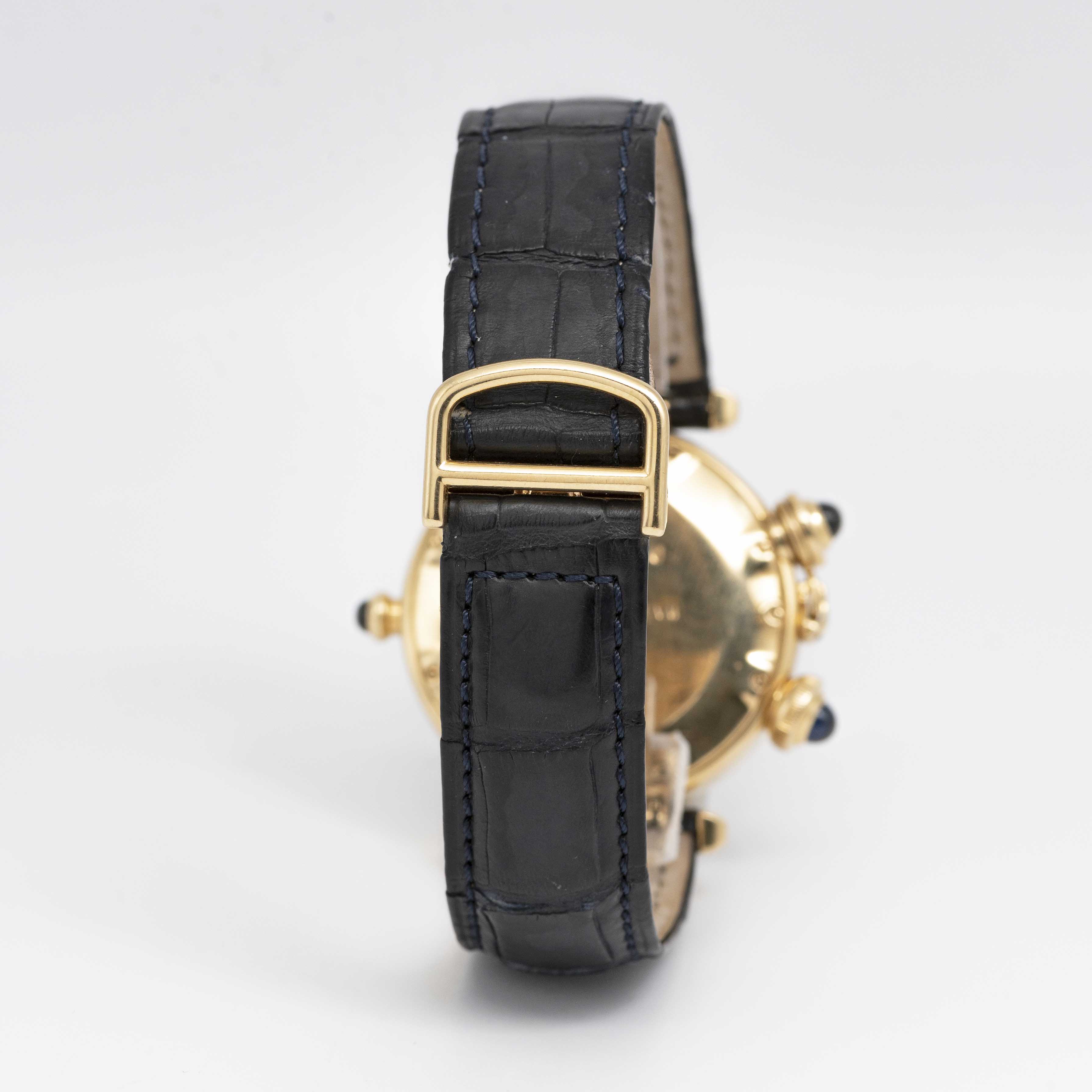 A RARE GENTLEMAN'S SIZE 18K SOLID GOLD CARTIER PASHA MOONPHASE CALENDAR ALARM WRIST WATCH CIRCA - Image 5 of 9