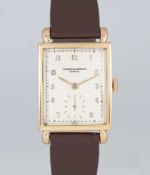 A GENTLEMAN'S 18K SOLID ROSE GOLD VACHERON & CONSTANTIN RECTANGULAR WRIST WATCH CIRCA 1940s