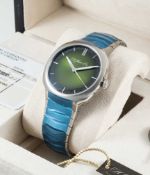 A GENTLEMAN'S STAINLESS STEEL H.MOSER & CIE STREAMLINER CENTRE SECONDS AUTOMATIC BRACELET WATCH