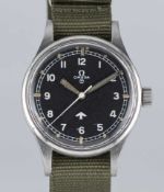 A GENTLEMAN'S STAINLESS STEEL BRITISH MILITARY OMEGA RAF PILOTS WRIST WATCH DATED 1953, REF. 2777-