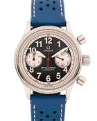 A GENTLEMAN'S SIZE STAINLESS STEEL OMEGA DYNAMIC AUTOMATIC CHRONOGRAPH WRIST WATCH CIRCA 1999,