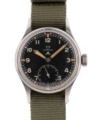 A GENTLEMAN'S STAINLESS STEEL BRITISH MILITARY OMEGA W.W.W. WRIST WATCH CIRCA 1945, PART OF THE 