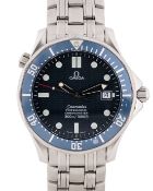A GENTLEMAN'S LARGE SIZE OMEGA SEAMASTER PROFESSIONAL 300M AUTOMATIC BRACELET WATCH CIRCA 2000, REF.