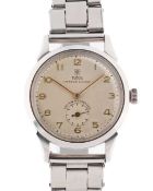 A GENTLEMAN'S STAINLESS STEEL TUDOR OYSTER DEVON BRACELET WATCH CIRCA 1950s, REF. 4540 Movement: