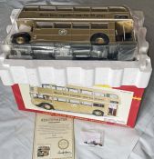Sunstar 1/24-scale MODEL ROUTEMASTER BUS: RM 1983 in London Transport 1983 Golden Jubilee livery 