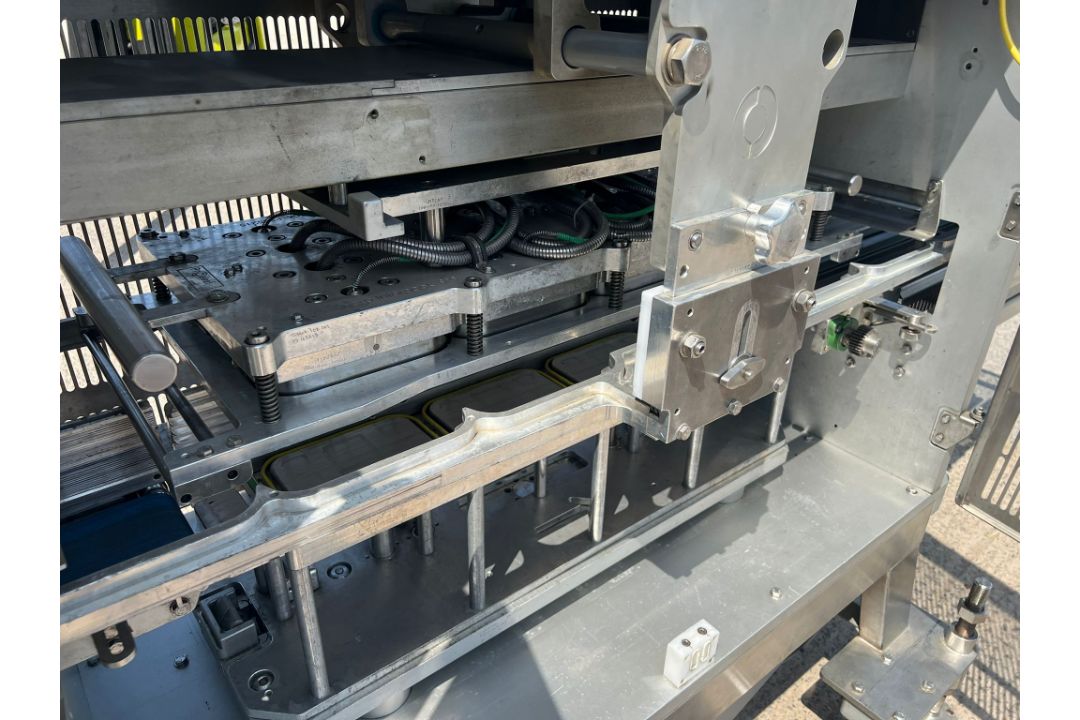 PROSEAL GT2 TRAY SEALER - Image 7 of 13