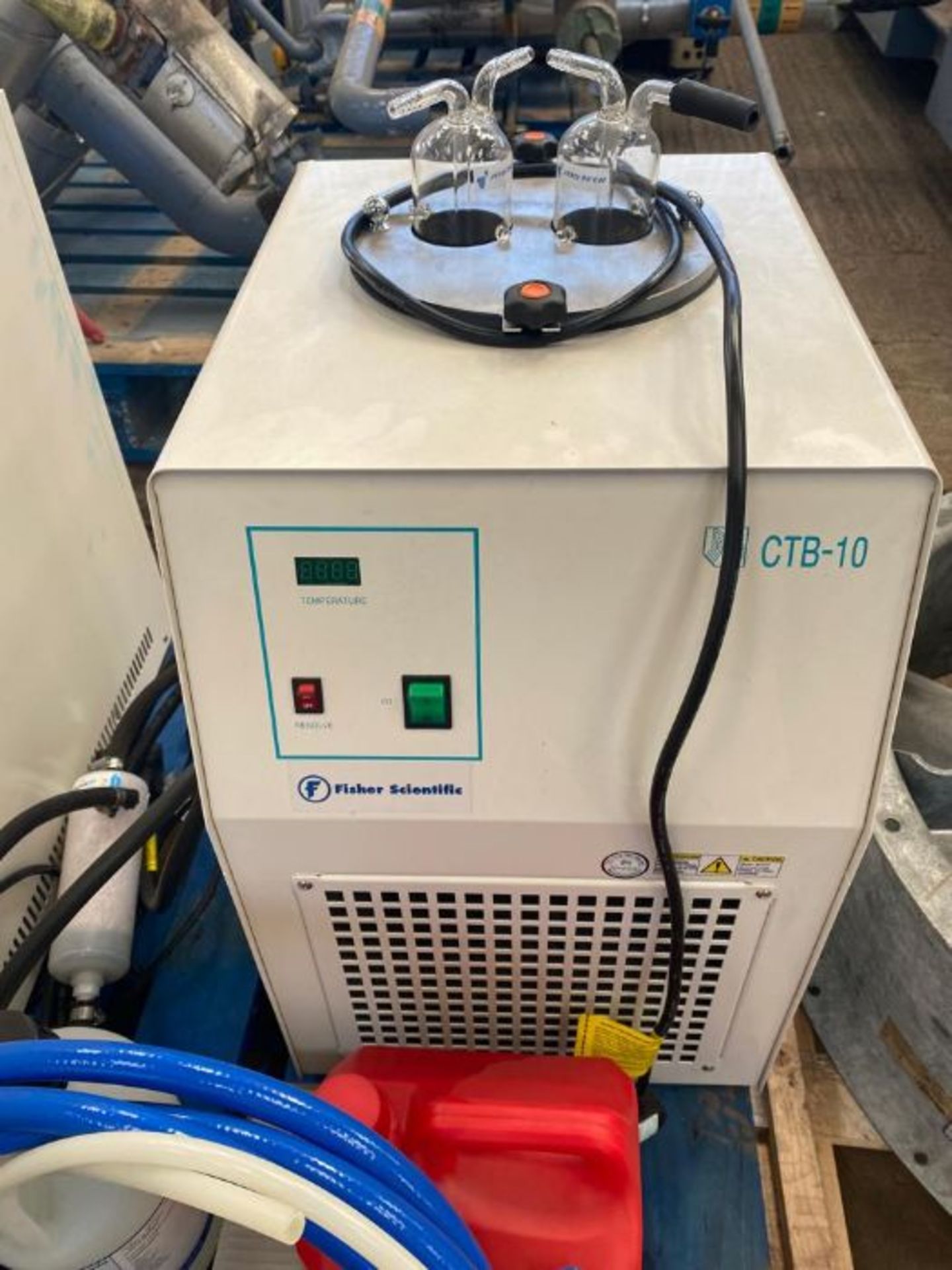 VACUUM OVEN AND WATER BATH - Image 6 of 8