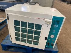 VACUUM OVEN AND WATER BATH