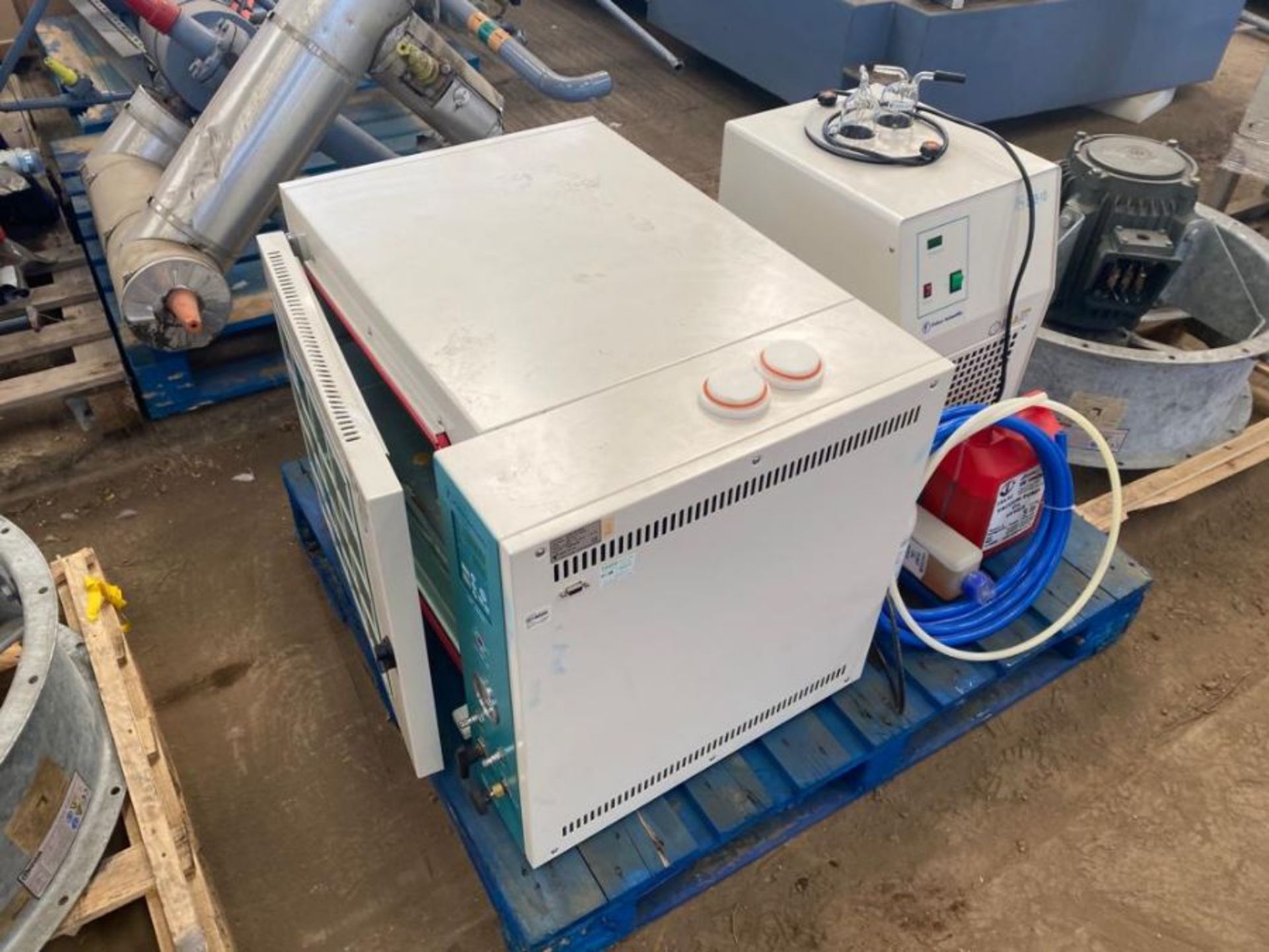 VACUUM OVEN AND WATER BATH - Image 3 of 8