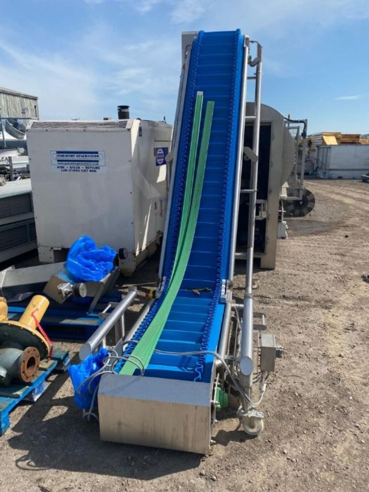 SYSPAL FLIGHTED INCLINE CONVEYOR