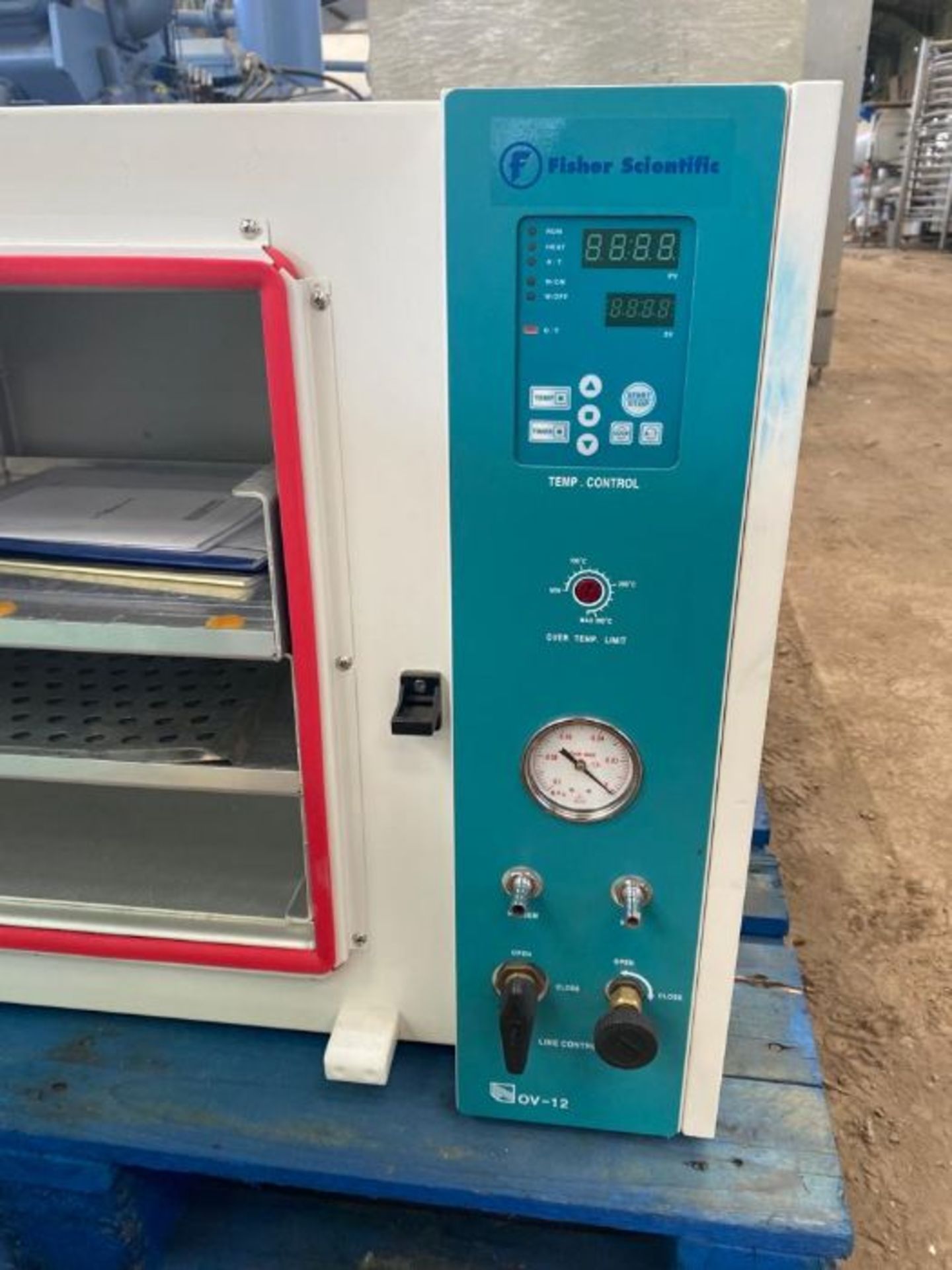 VACUUM OVEN AND WATER BATH - Image 4 of 8