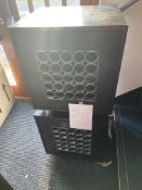 2 Side Cabinets, Each 22
