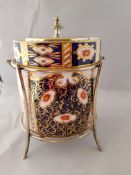 Victorian Davenport Biscuir Barrel.