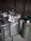2 Items to include Oxo good grips cheese grater. RRP £39.99 - Grade U