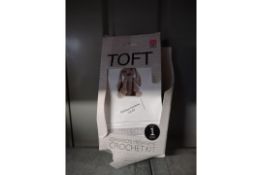 Edwards menagerie crochet kit toft. RRP £24.99 - Grade U