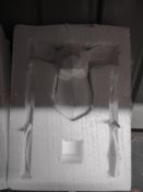 Garneck Sculptures Geometric Deer Head Wall Dcor. RRP £49.99 - Grade U