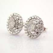 Certificated 14K White Gold Diamond Earring