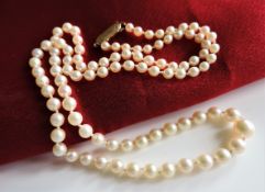Vintage Cultured Pearl Necklace 9k Gold Clasp