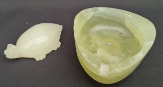 Retro Onyx Calibri Astray & Carved Onyx Turtle. The turtle measures 9cm long. Retro Onyx Calibri