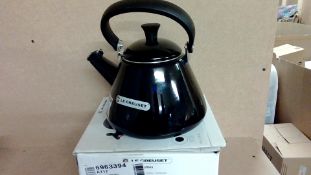 LE CREUSET black kettle